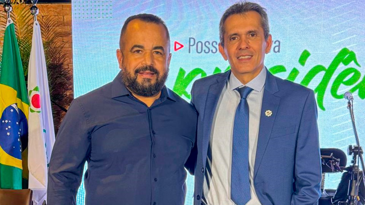 PROIFES participa de cerimônia de posse da nova diretoria do Conif