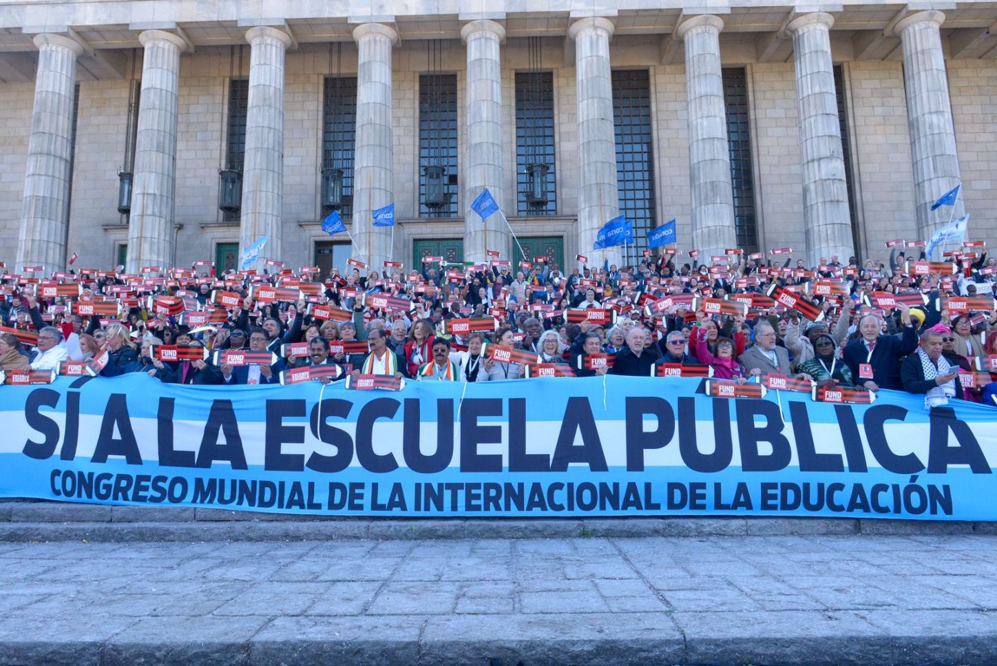 PROIFES-Federação participa do 10º Congresso Mundial da Internacional da Educação