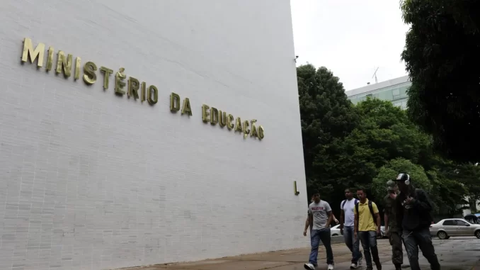 PROIFES integra oficialmente Conselho Permanente para o Reconhecimento de Saberes e Competências do EBTT